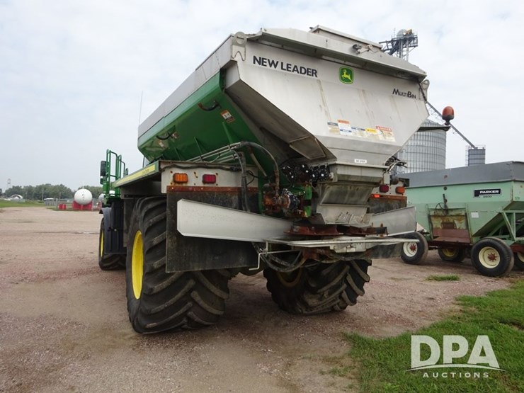 2019-john-deere-f4365-image-35