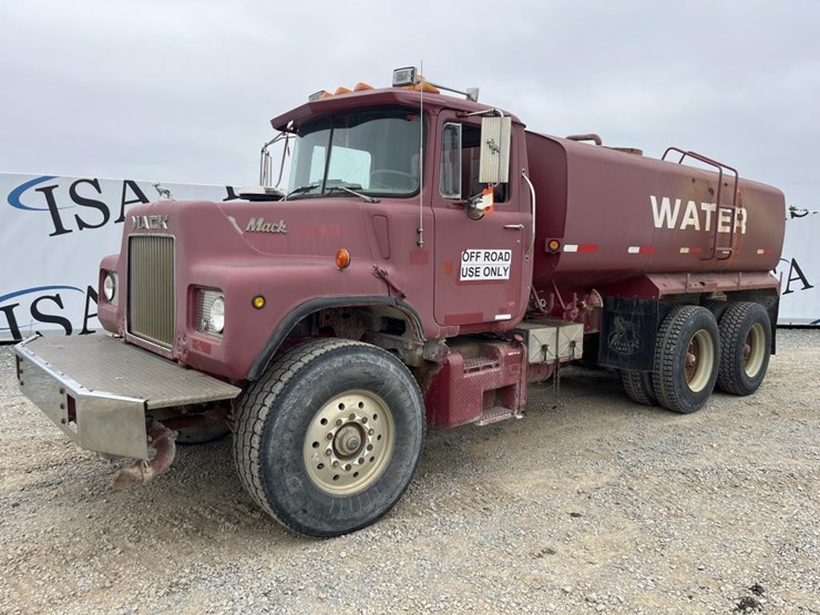 1986-mack-dm686sx-image-1