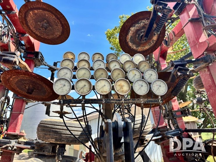 2011-case-ih-24-image-54