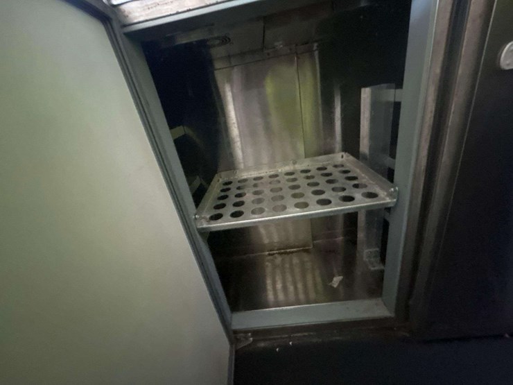 2021-mercedes-benz-sprinter-4500-image-27