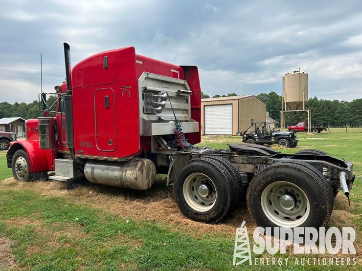 2000-peterbilt-379-image-4