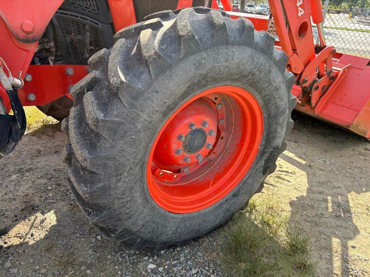 2019-kubota-m6s-111-image-12