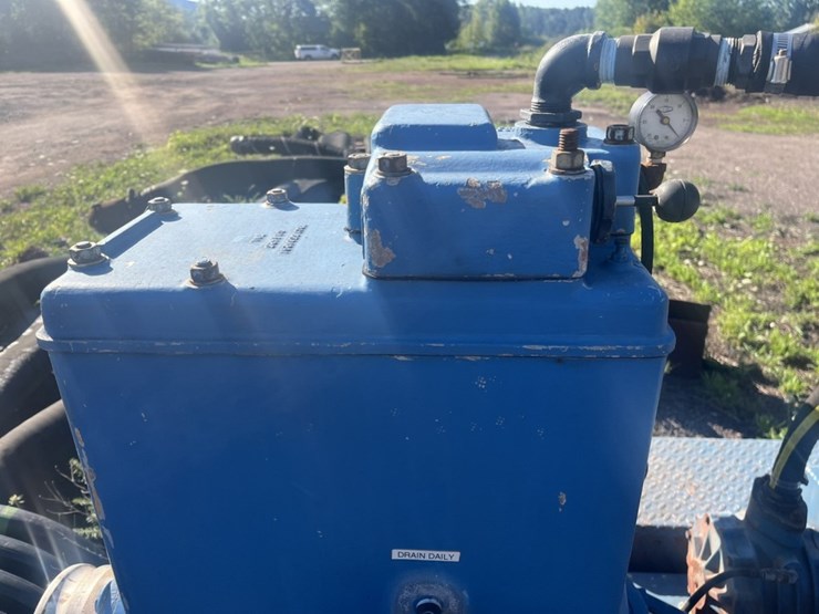 #2675-•-towable-water-pump-image-14