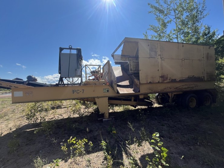 #1603-•-towable-grizzly-hopper-co-image-2