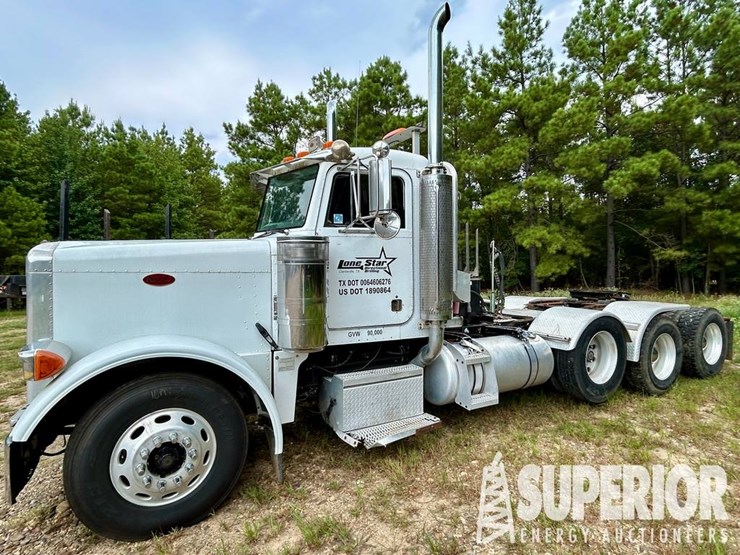 2004-peterbilt-379-image-1