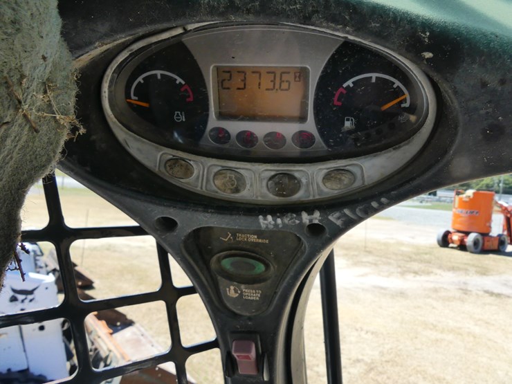 2018-bobcat-t590-image-16