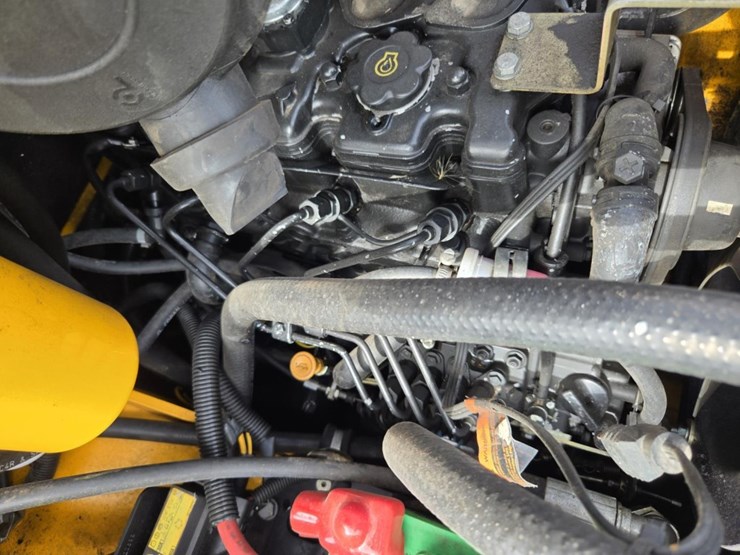 2010-jcb-180-image-30