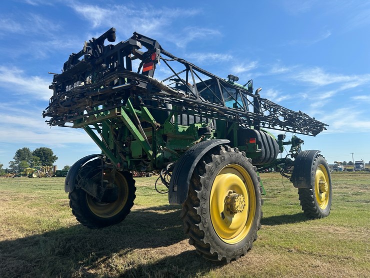 2011-john-deere-4730-image-3