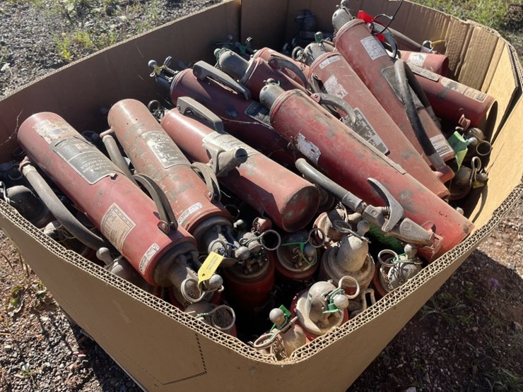 #1620-•-fire-extinguishers-image-4
