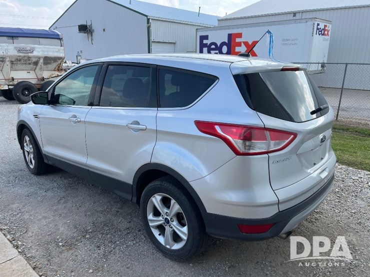 2015-ford-escape-se-image-9