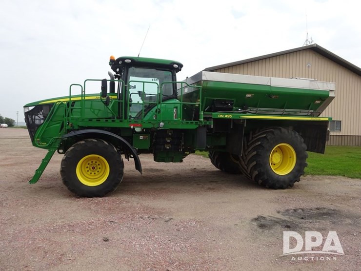 2019-john-deere-f4365-image-45