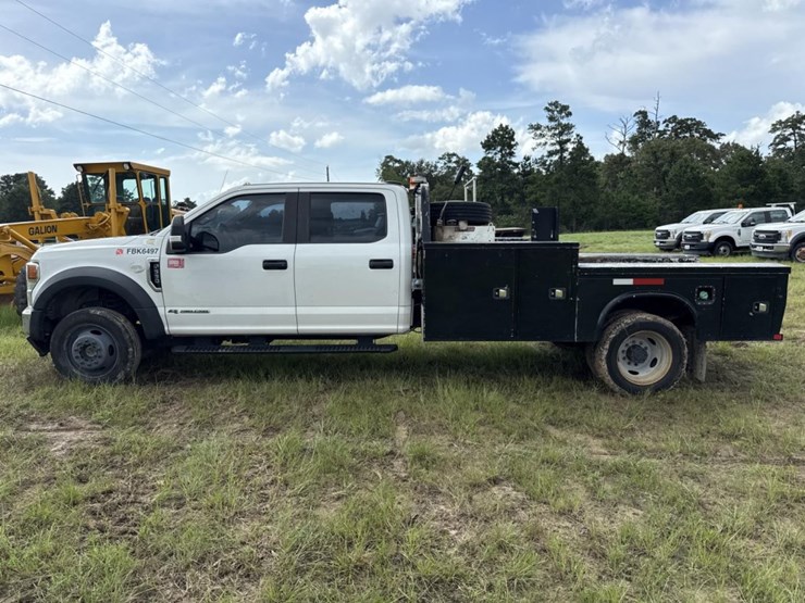 2020-ford-f550-image-2