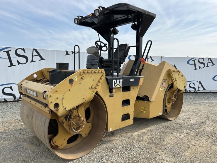 caterpillar-cb54-image-1