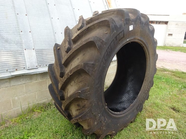 michelin-flotation-tire-(pz13894)-image-5