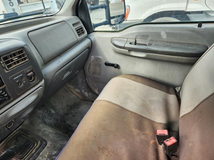 2002-ford-f550-image-51