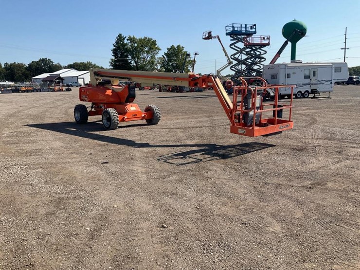 2010-jlg-m600jp-image-3
