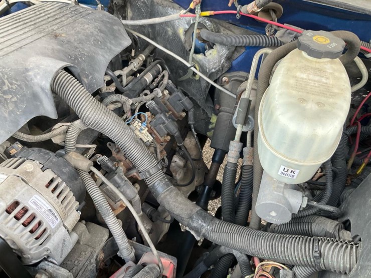 2004-chevrolet-k2500-image-67