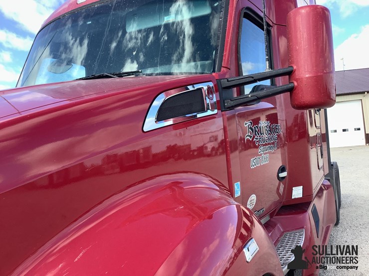 2020-kenworth-t680-image-19