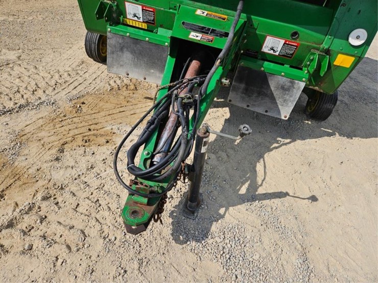 john-deere-566-image-9