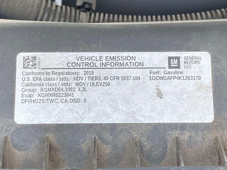 2019-chevrolet-express-2500-image-10