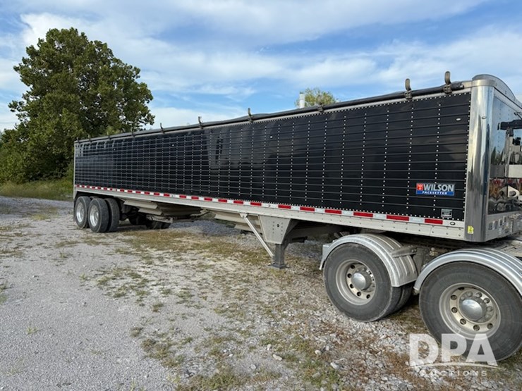 2020-wilson-grain-trailer-image-1