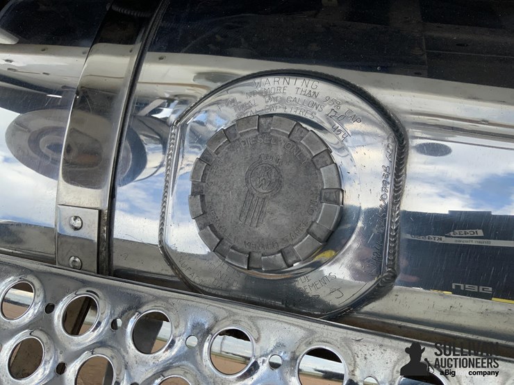 2008-kenworth-w900-image-15