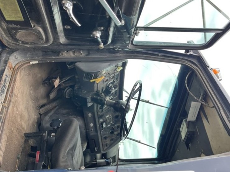 1995-ford-l9000-image-94
