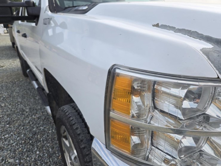 2013-chevrolet-2500hd-image-14