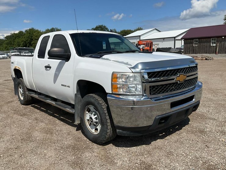 2013-chevrolet-silverado-2500-image-7