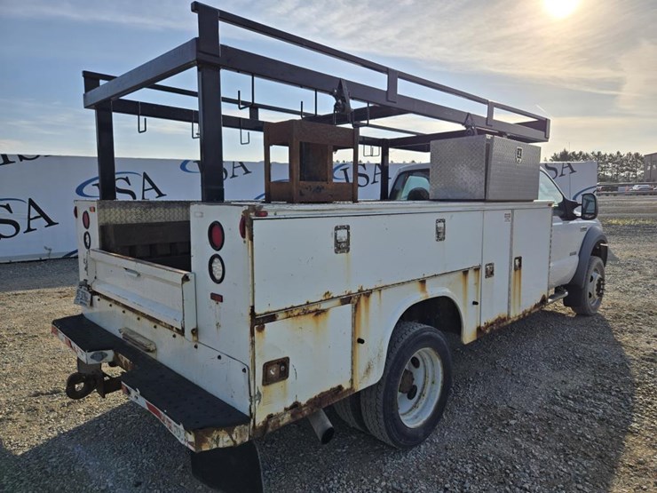 2006-ford-f550-image-5