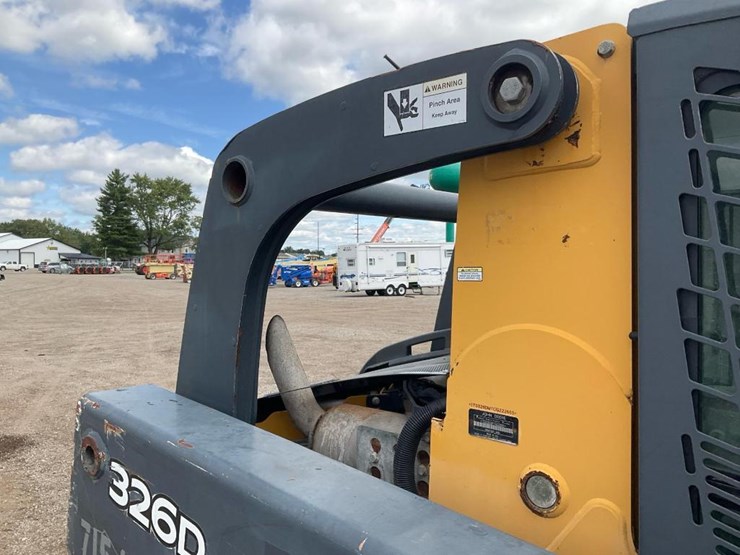 2012-deere-326d-image-18