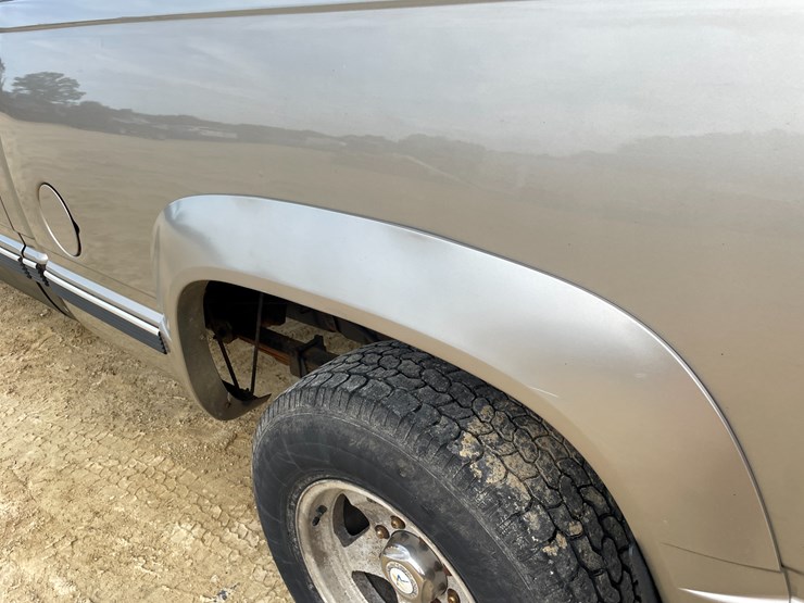 1999-gmc-2500-image-28