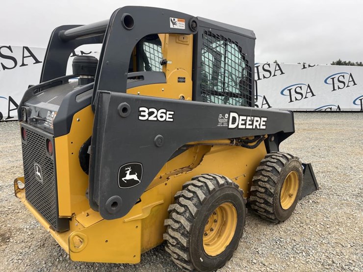 2014-deere-326e-image-5