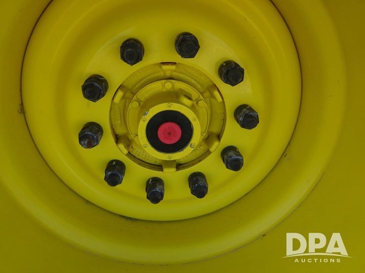 2021-john-deere-f4365-image-59