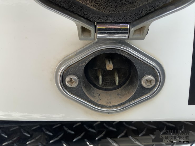 2015-kenworth-w900-image-11