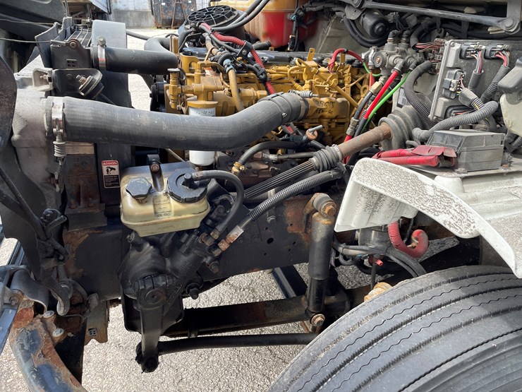 2004-caterpillar-c7-image-27