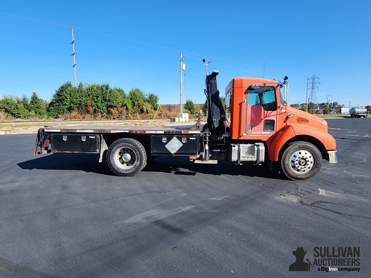 1996-kenworth-t300-image-4