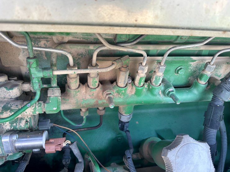 2011-john-deere-4730-image-45