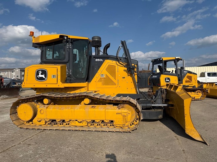 2020-deere-850l-lgp-image-1
