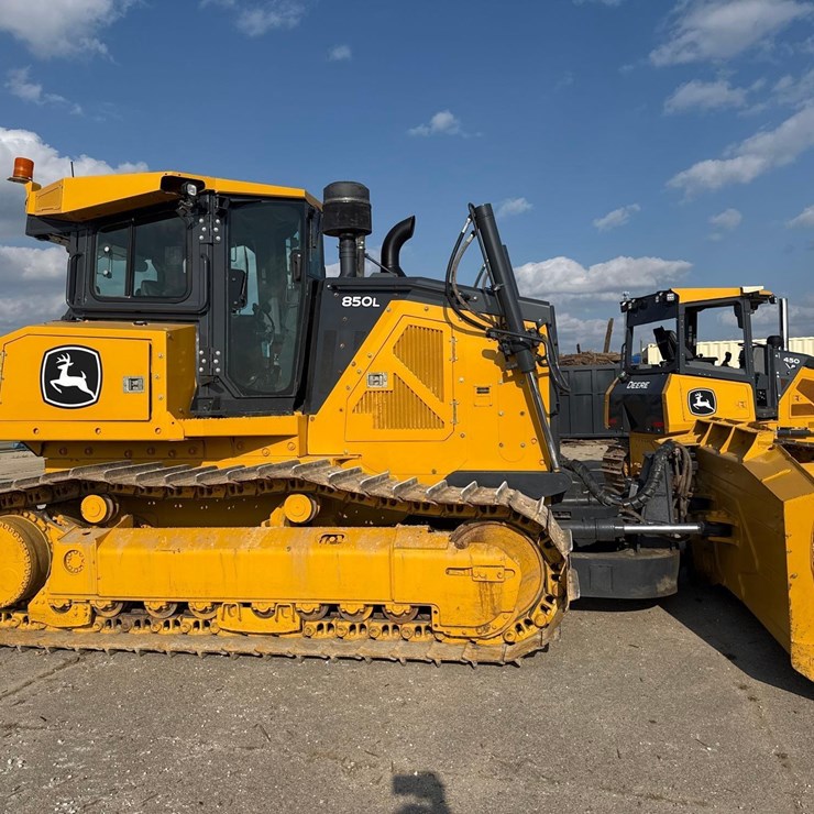 2020 DEERE 850L LGP
