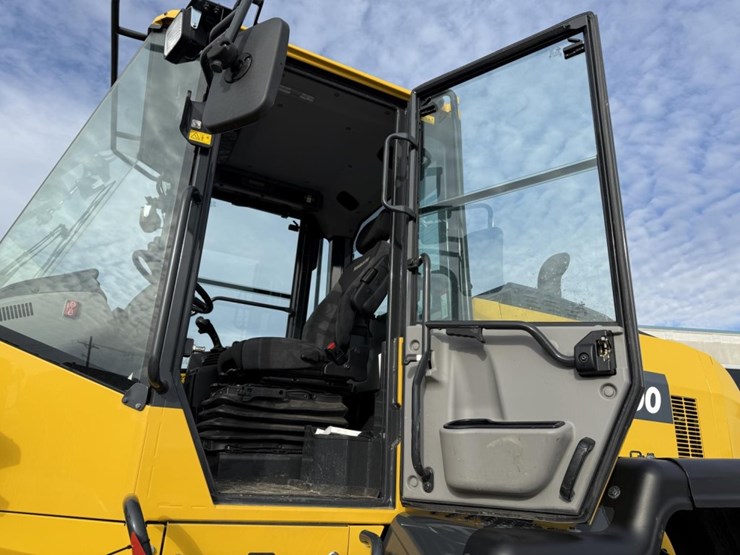 2021-komatsu-wa200-8-image-41