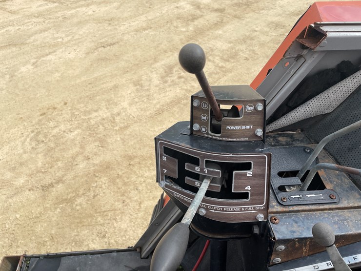 massey-ferguson-2705-image-72
