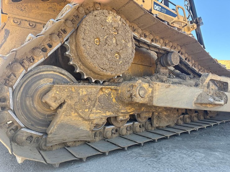 caterpillar-d6t-xw-image-11