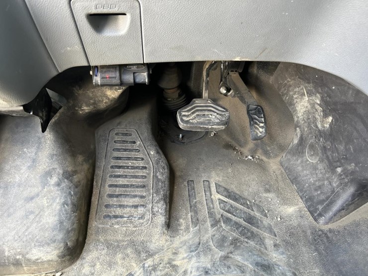 2015-ford-transit-image-22