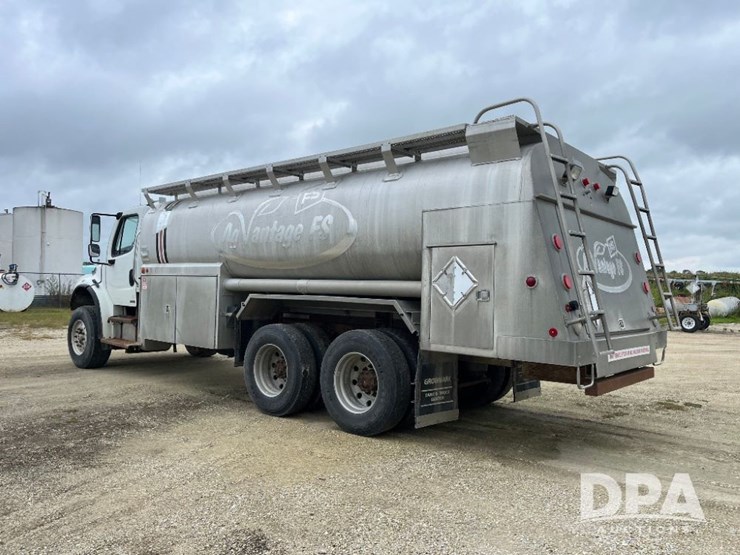 2010-freightliner-business-class-m2-petroleum-truck-(jn2961,-unit-491)-image-18