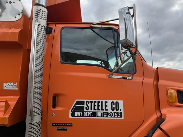 #1084-•-2006-sterling-tandem-axle-patrol-truck-image-21