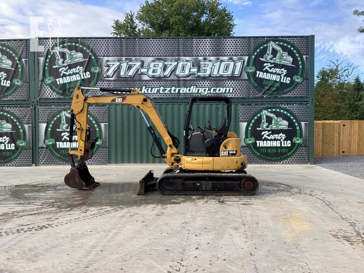 2015-caterpillar-305.5e2-cr-image-1