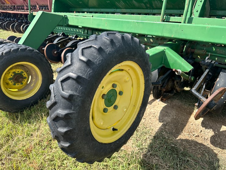 john-deere-750-image-14
