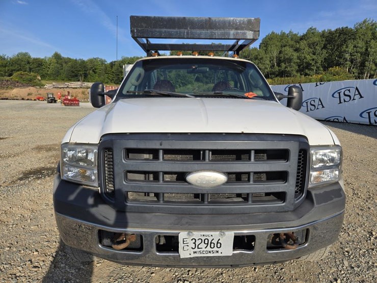 2006-ford-f550-image-8