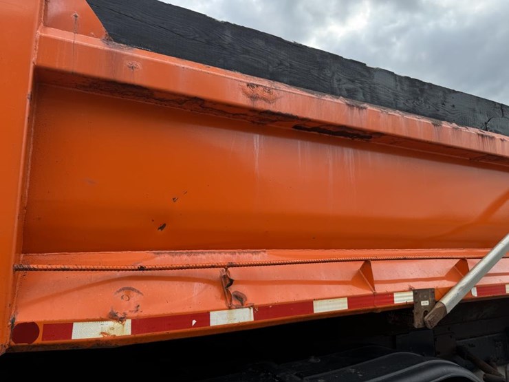 #1084-•-2006-sterling-tandem-axle-patrol-truck-image-19